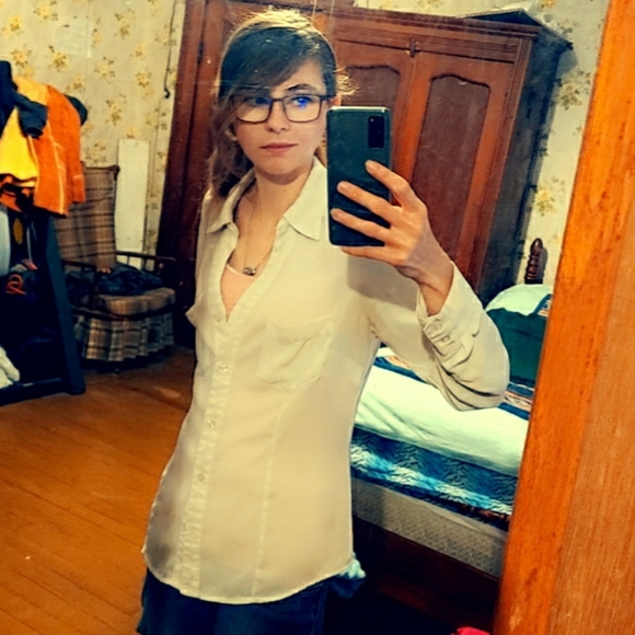 Meet your Posher, Dawn - Picture 2 of 5